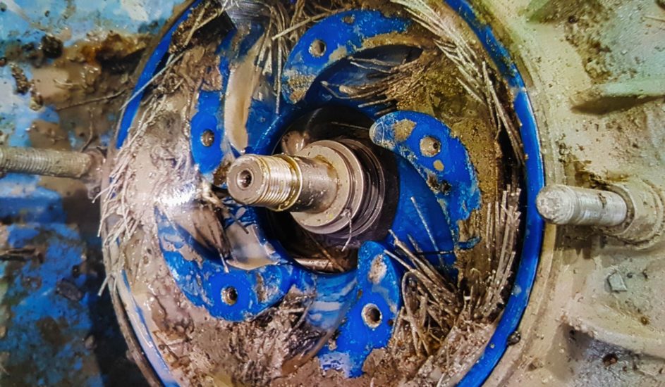 Submersible Pump Clogged by Shotcrete Fibre - Impeller Detail Submersible Pump Clogged by Shotcrete Fibre - Impeller Detail